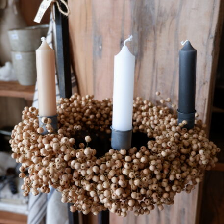 houten kralen krans naturel diameter 25 cm ib-laursen wreath wooden beads handmade en ib-laursen spear short