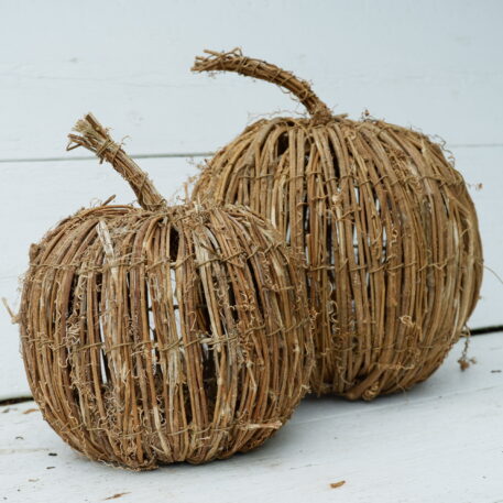 deco pompoen gemaakt van takken diameter 20 cm en 26 cm ib-laursen deco pumpkin of branches1