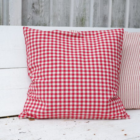 ib-laursen kussenhoes naturel met rode ruit 50 x 50 cm katoen cushion cover asta red with small natural and red check1